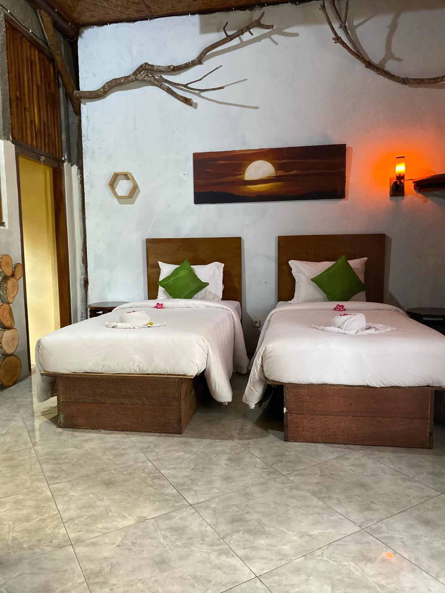 הוילה Batununggul Gading Tree House מראה חיצוני תמונה